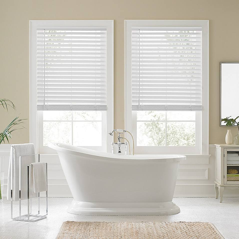 Faux Wood Cordless Shade in White U299566