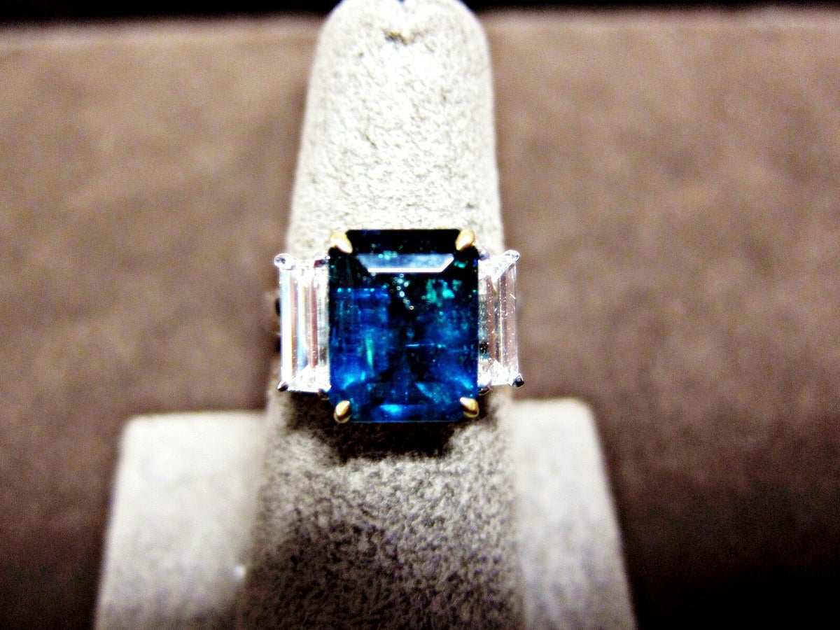 Emerald 4.00 CTTW Diamond Ring T914345