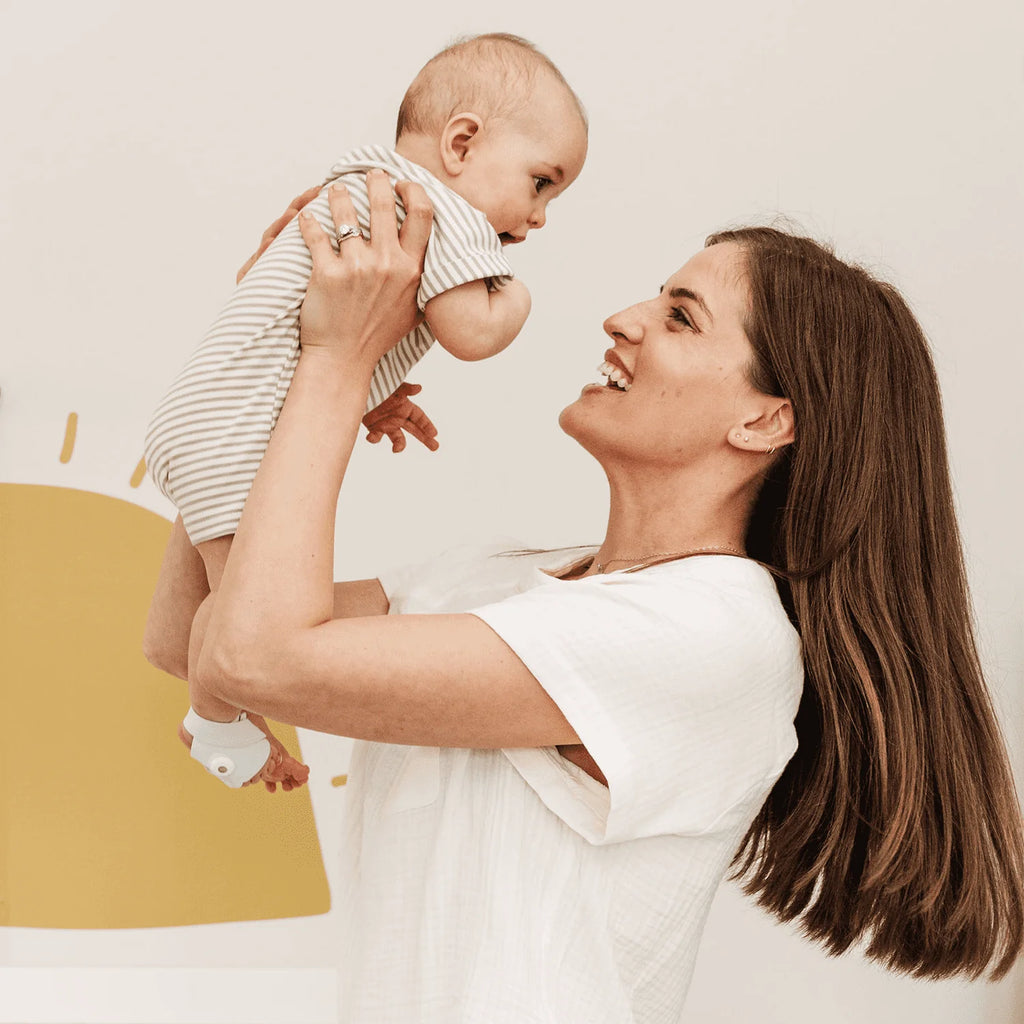 Smart Baby Monitor with Live Health Readings & Notifications F37606