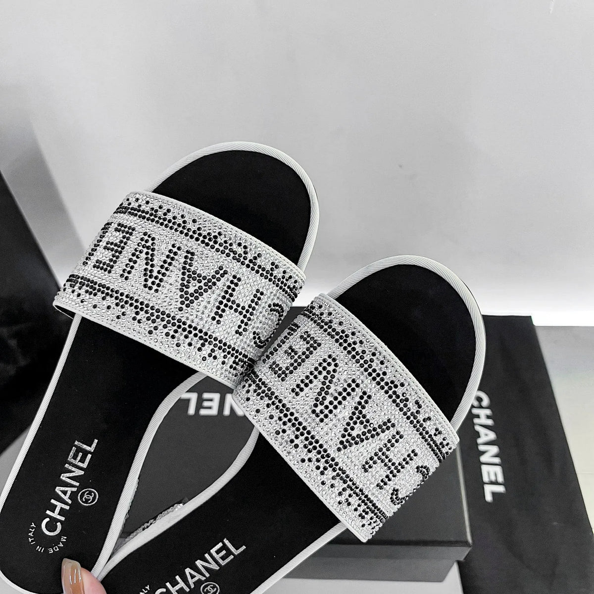 Blingbling Diamond Slippers P12628