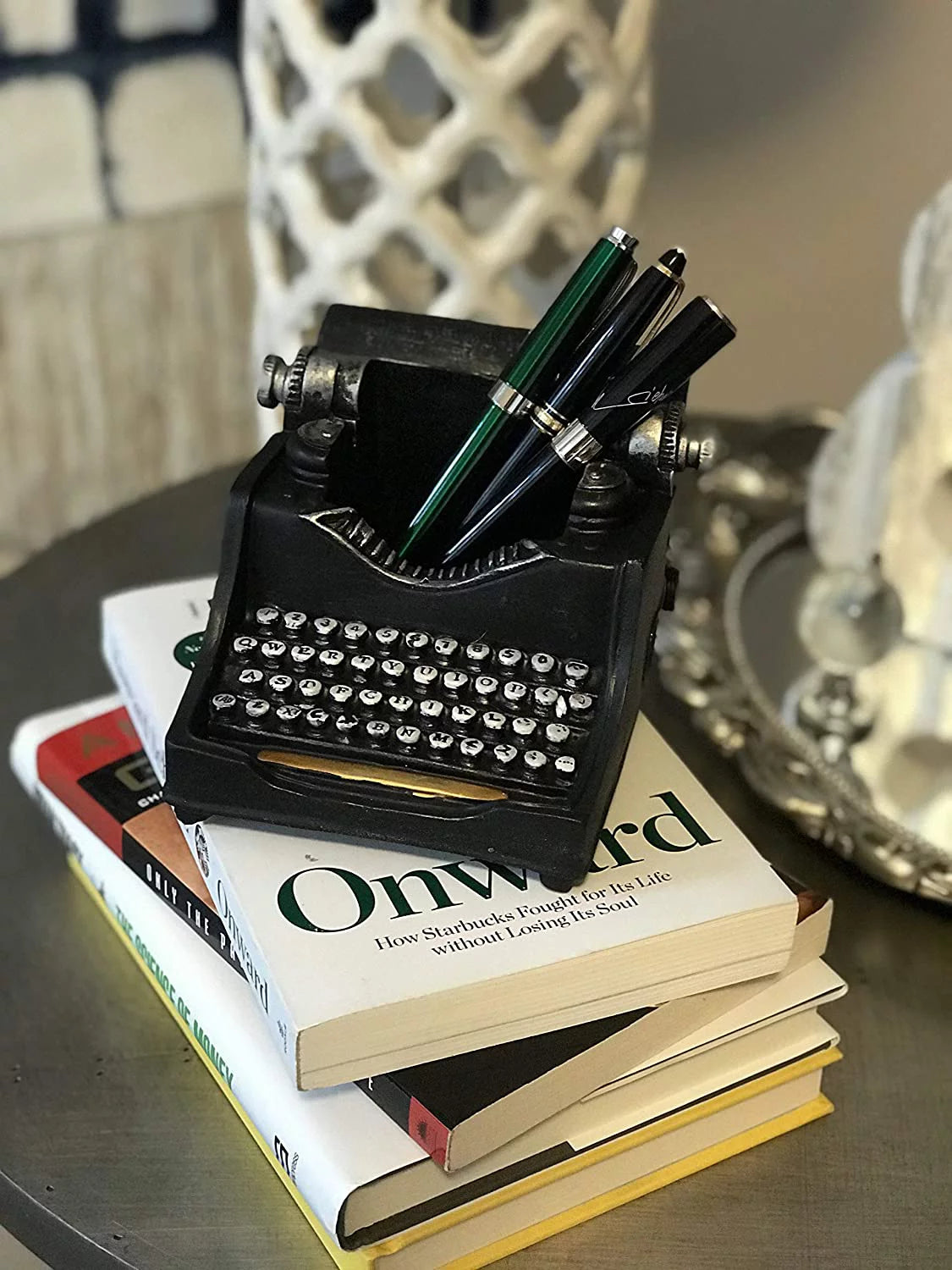 Vintage Typewriter Pencil Holder Y9618