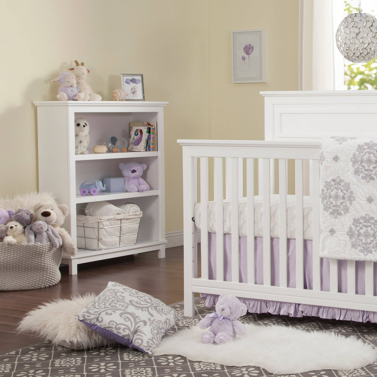 White Bookcase/Hutch G4281