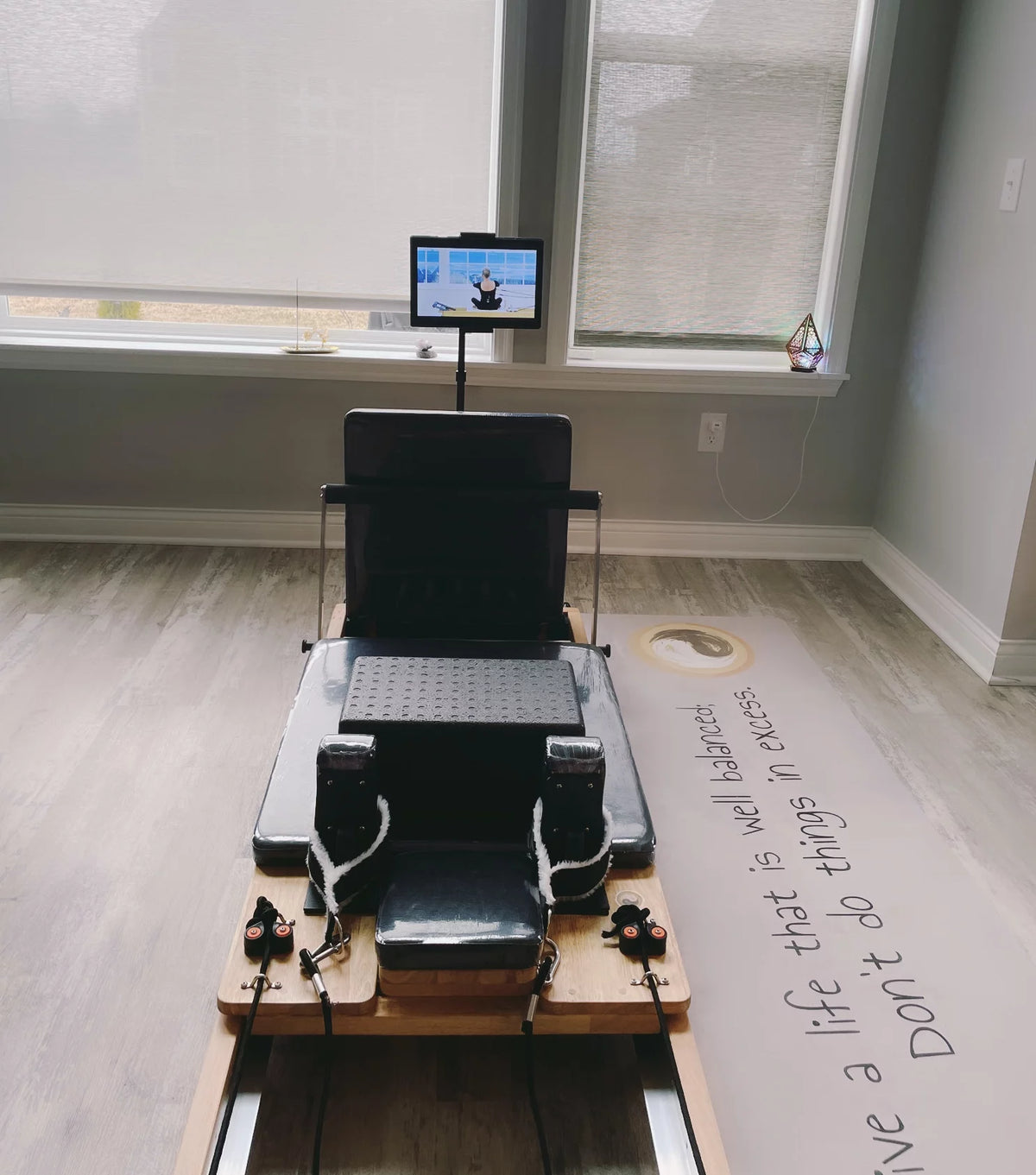 Foldable Wood Pilates Reformer Machine Z64137