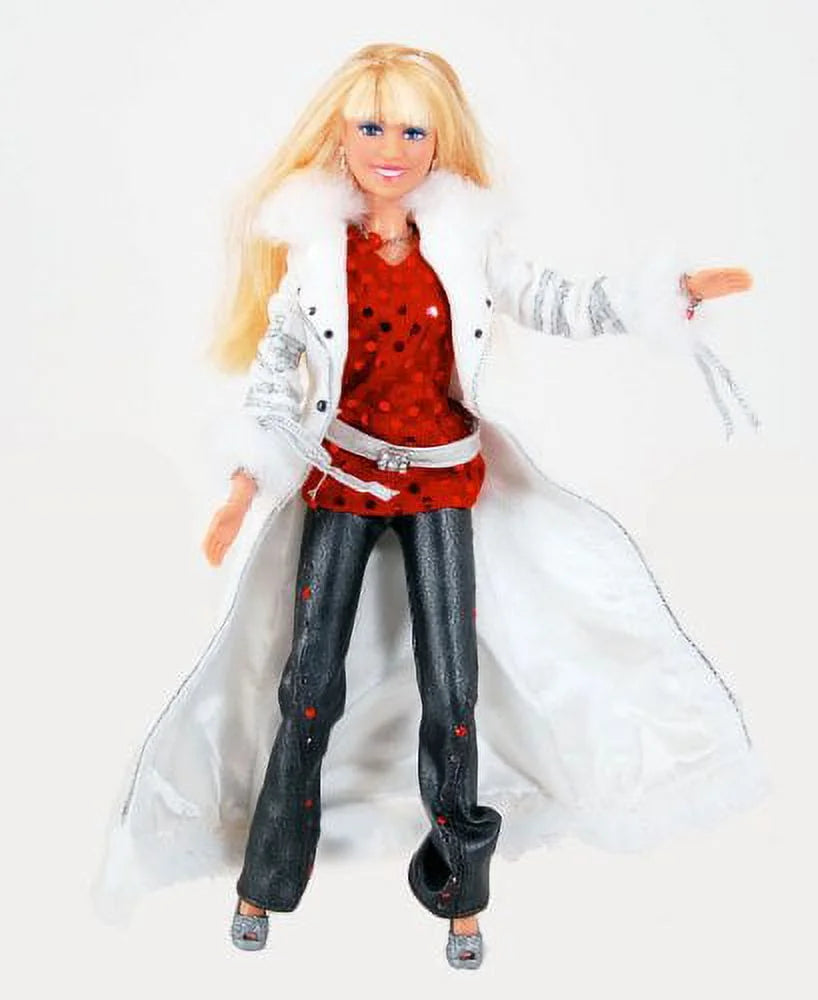 Singing Holiday Collectible Doll U4865