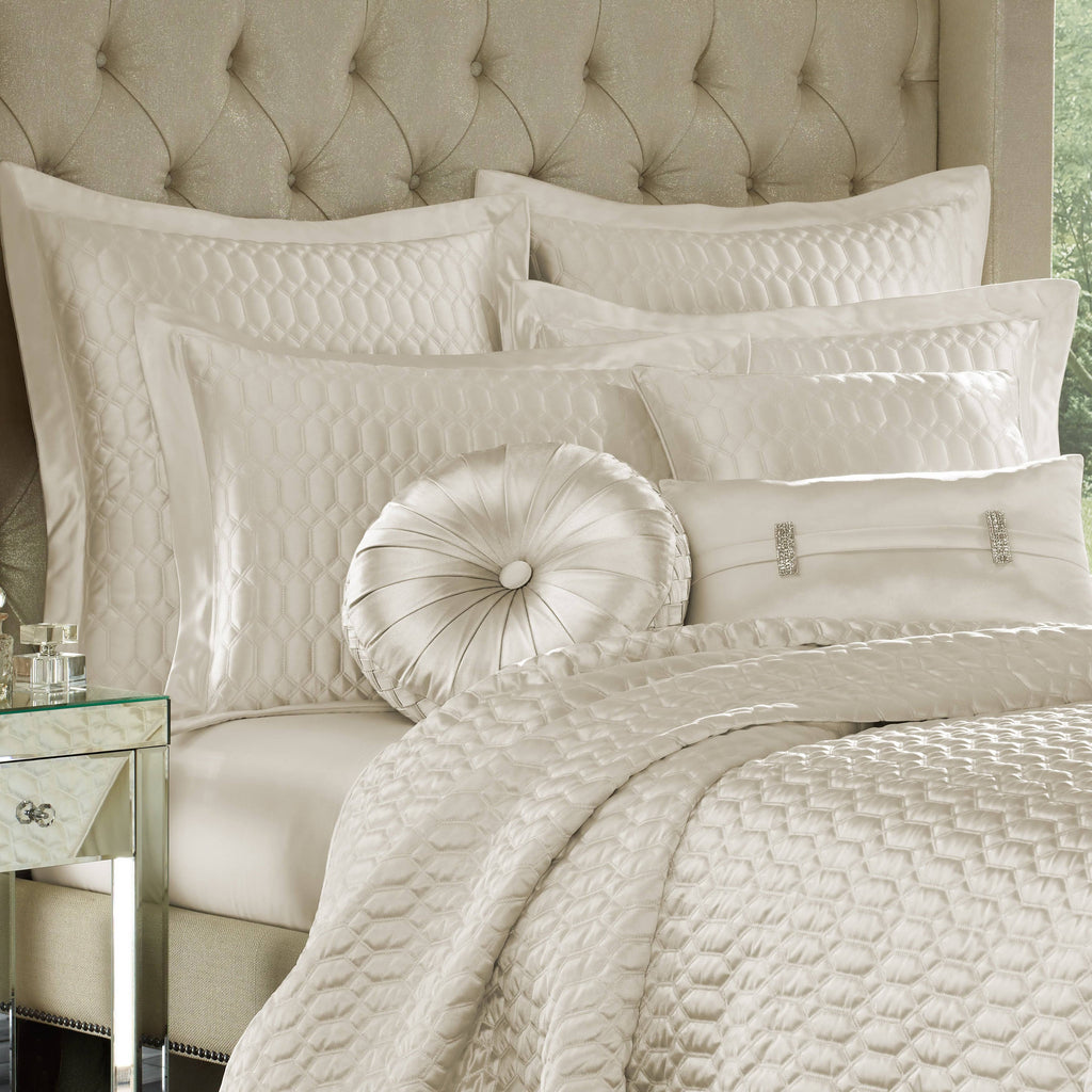 Silver King Coverlet D127693