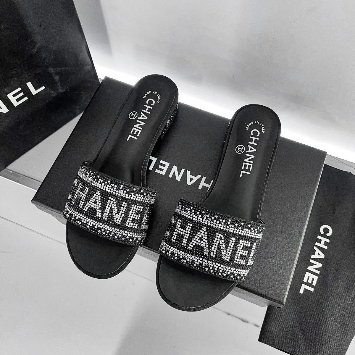 Blingbling Diamond Slippers P12628