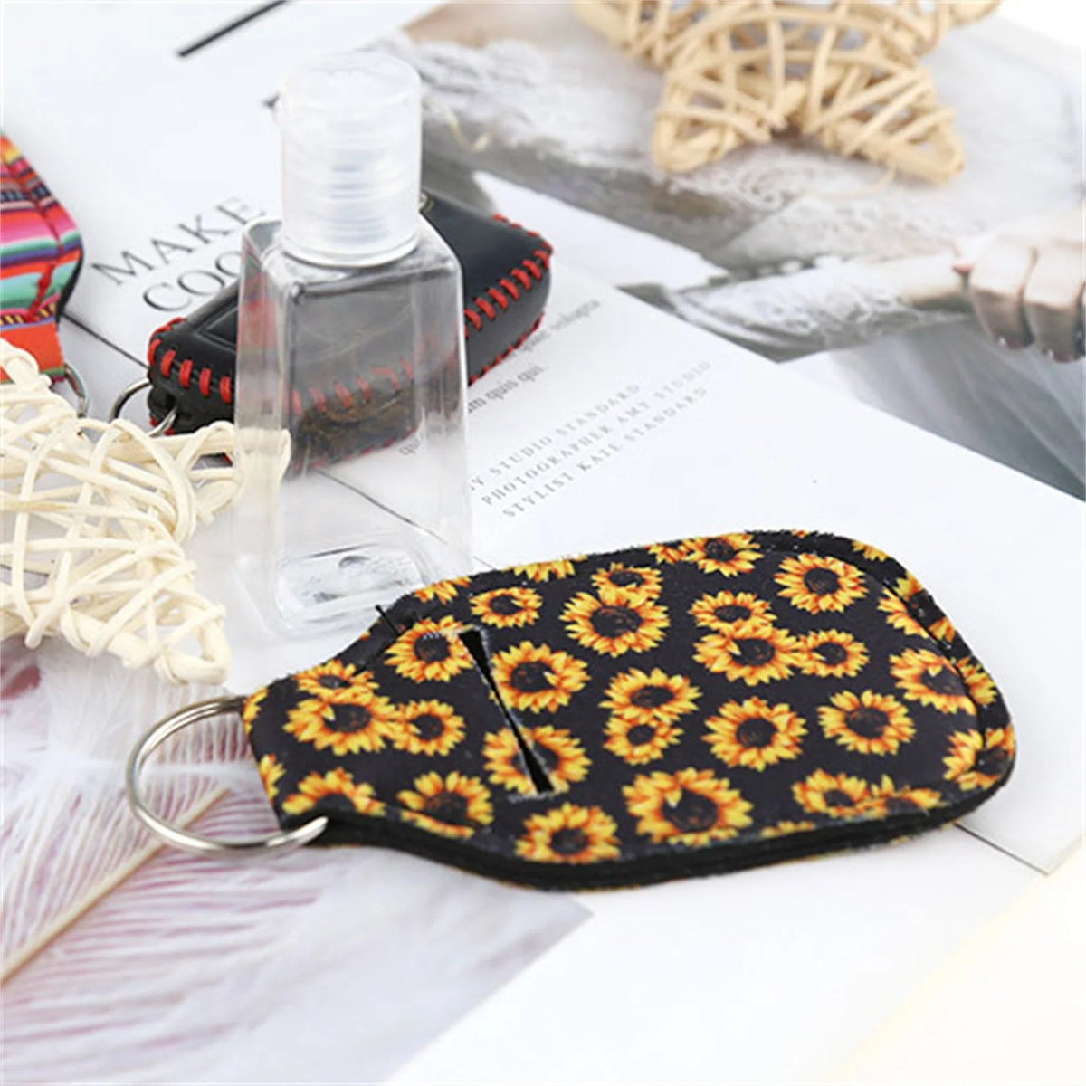 Lipstick Holder Keychains with Metal Clip E69353