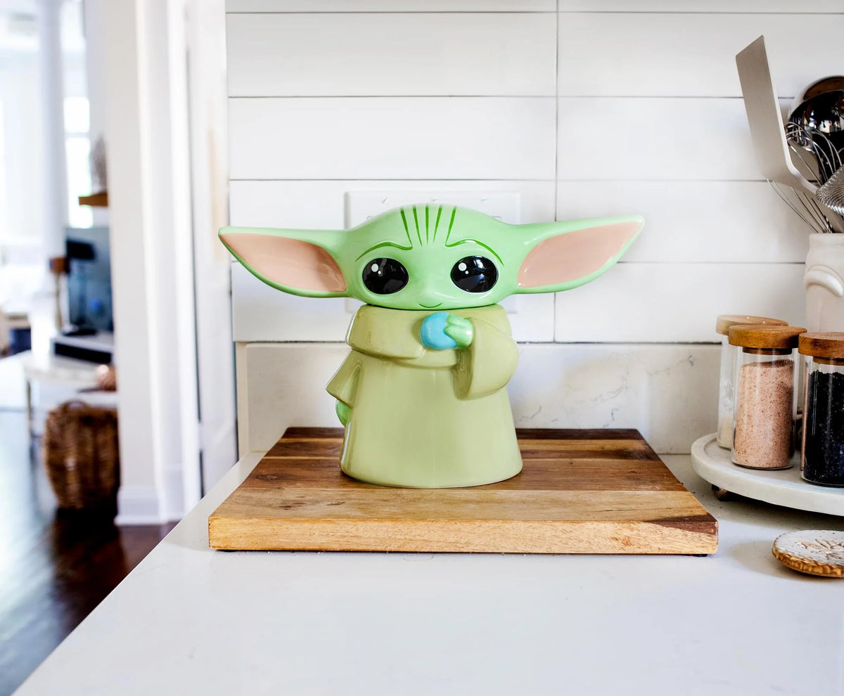 Ceramic Cookie Jar Container 13 Inches Tall Y329