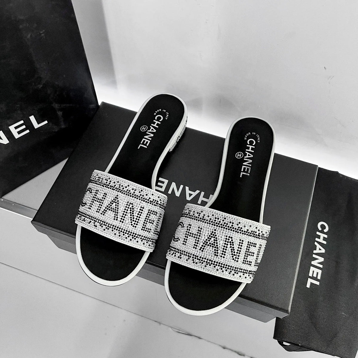 Blingbling Diamond Slippers P12628